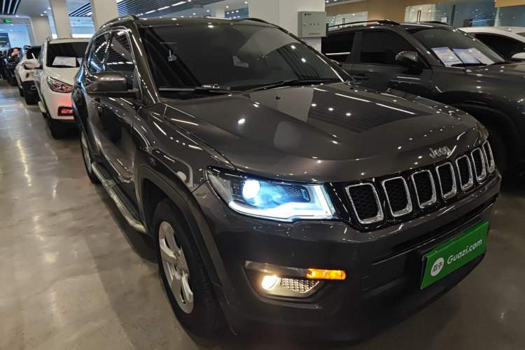 Used Jeep Compass 2019 220T Automatic Family Edition Front Right 45 Deg