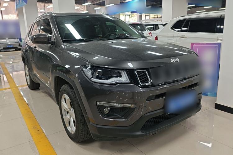 Used Jeep Compass 2019 220T Automatic Enjoyment Version Front Right 45 Deg