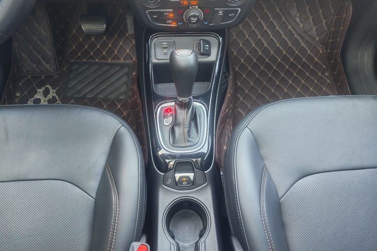 Used Jeep Compass 2019 220T Automatic Family Edition Gear Lever