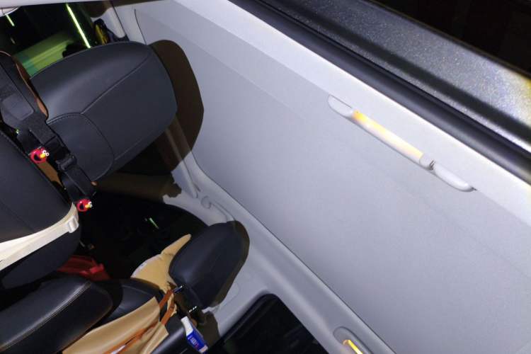 Used Jeep Compass 2019 220T Automatic Family Edition Headliner