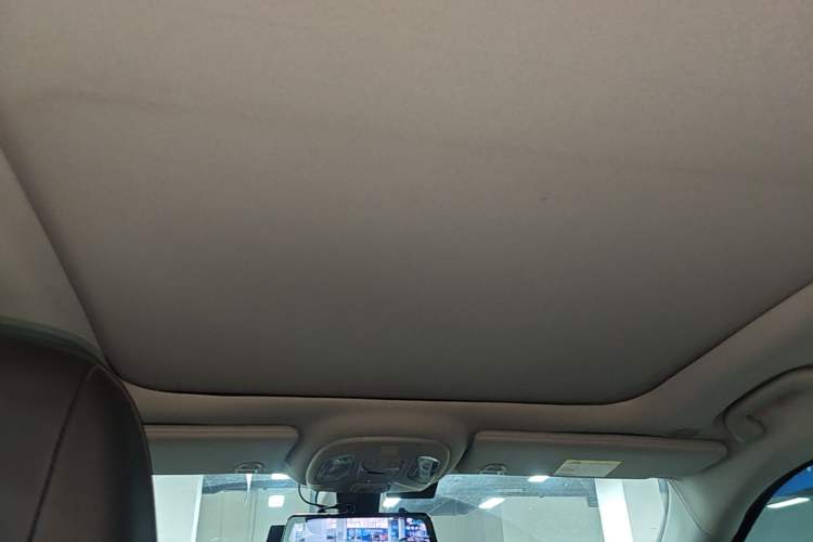 Used Jeep Compass 2019 220T Automatic Enjoyment Version Headliner