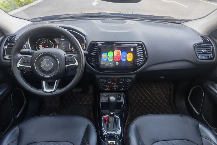 Used Jeep Compass 2019 220T Automatic Family Edition Interior 3