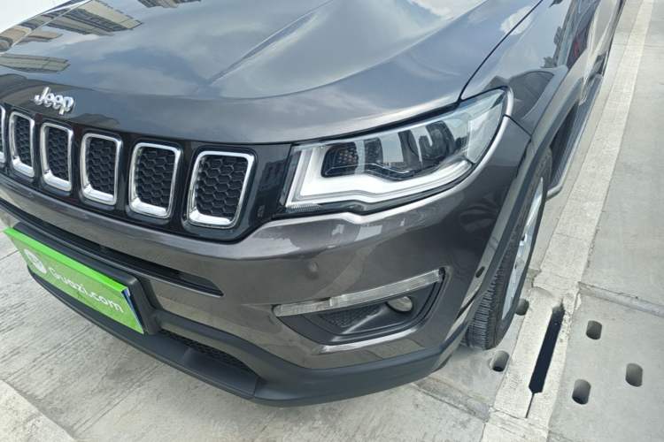 Used Jeep Compass 2019 200T Automatic Family Edition - Connected Large Screen Version Left Front Headlight