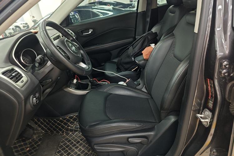 Used Jeep Compass 2019 220T Automatic Enjoyment Version Left Front Seat