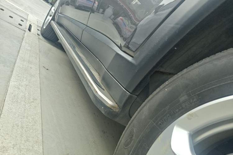 Used Jeep Compass 2019 200T Automatic Family Edition - Connected Large Screen Version Left Side Sill