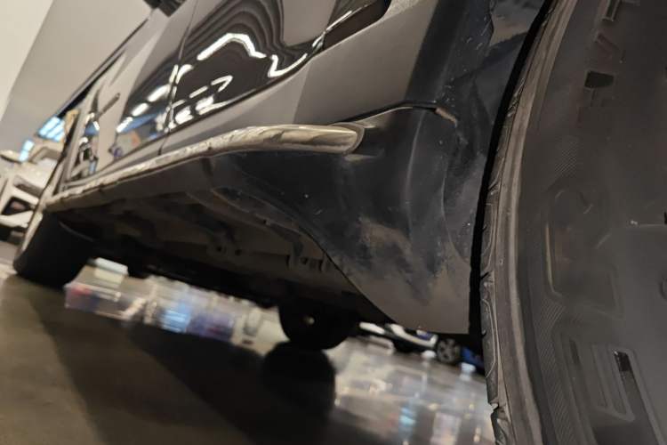 Used Jeep Compass 2019 220T Automatic Family Edition Left Side Sill