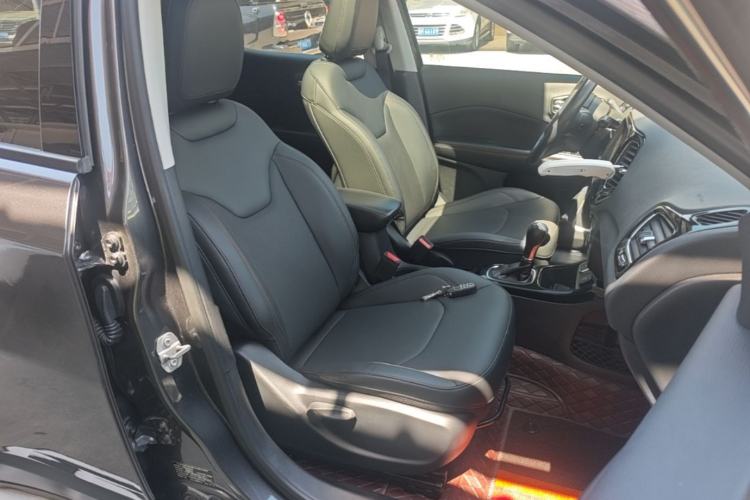 Used Jeep Compass 2019 220T Automatic Family Edition Right Front Seat