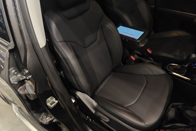 Used Jeep Compass 2019 220T Automatic Family Edition Right Front Seat