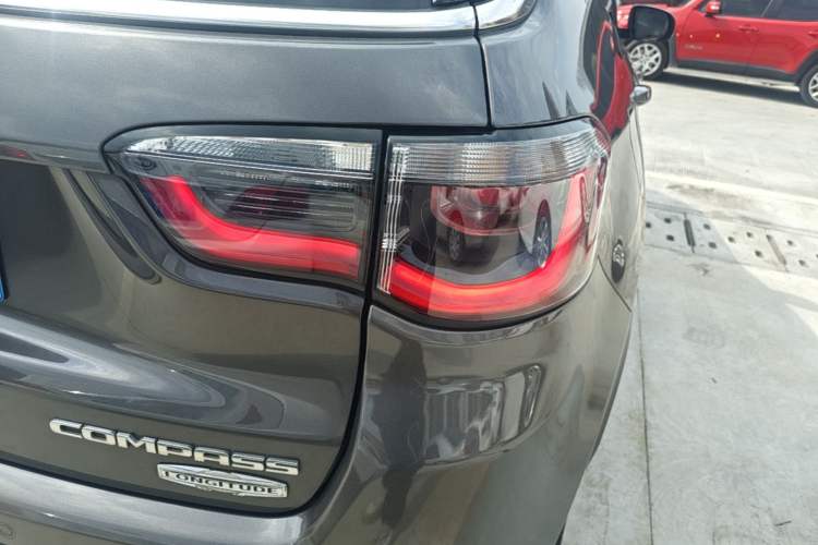 Used Jeep Compass 2019 200T Automatic Family Edition - Connected Large Screen Version Right Rear Taillight