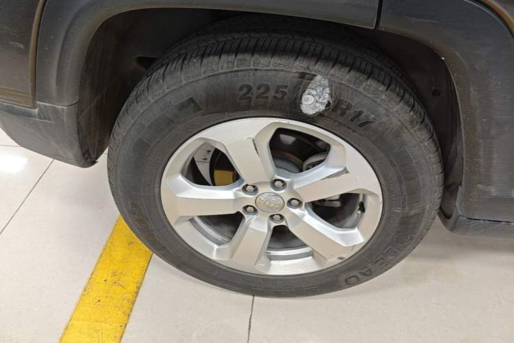 Used Jeep Compass 2019 220T Automatic Enjoyment Version Right Rear Wheel Hub