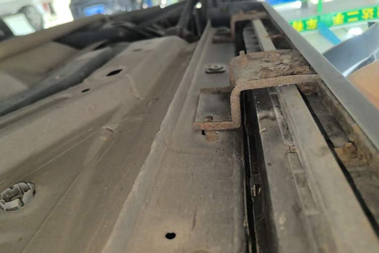 Used Jeep Compass 2019 220T Automatic Family Edition Right Side Sill