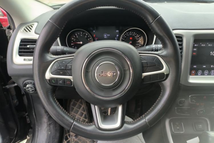 Used Jeep Compass 2019 200T Automatic Family Edition - Connected Large Screen Version Steering Wheel