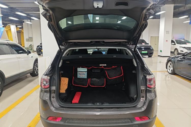 Used Jeep Compass 2019 220T Automatic Enjoyment Version Trunk