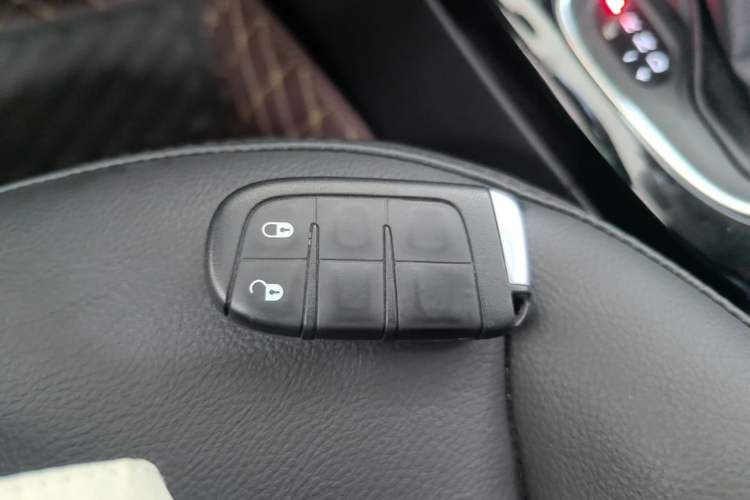 Used Jeep Compass 2019 220T Automatic Family Edition Vehicle Key