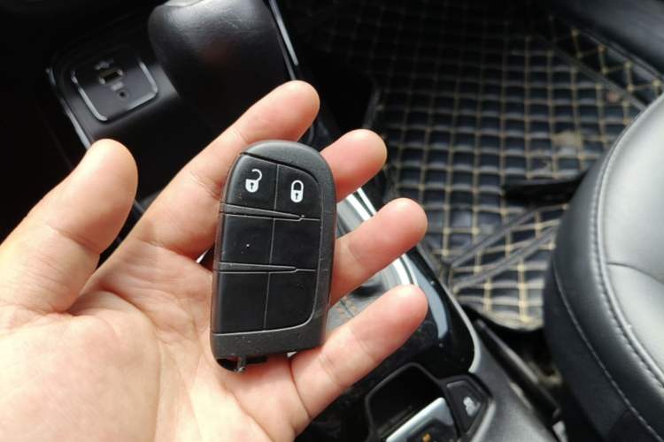Used Jeep Compass 2019 220T Automatic Family Edition Vehicle Key