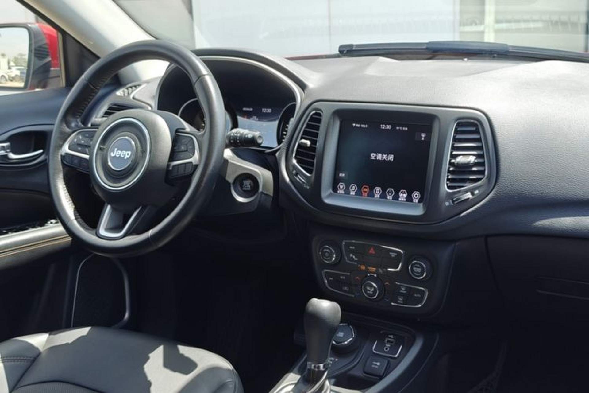 Used Jeep Compass 2019 220T Automatic Family Enjoyment Four-Wheel Drive Edition Audio And AC Panel