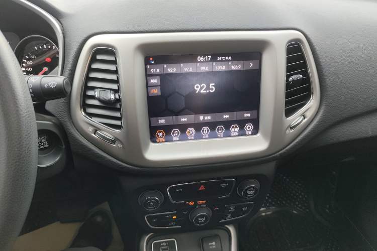 Used Jeep Compass 2019 220T Automatic Enjoyment Version Audio And AC Panel