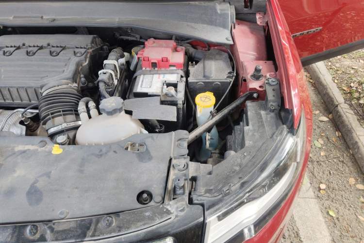 Used Jeep Compass 2019 220T Automatic Family Edition Engine Bay Left