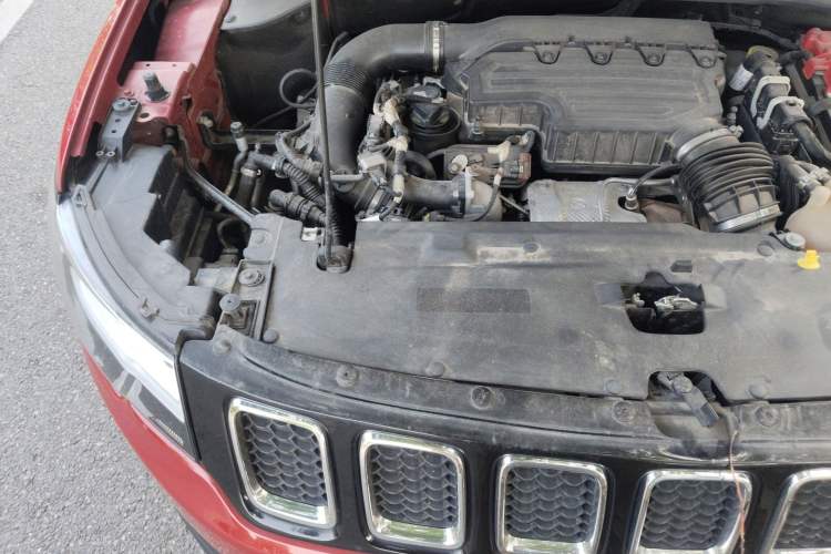 Used Jeep Compass 2019 220T Automatic Family Edition Engine Bay Right