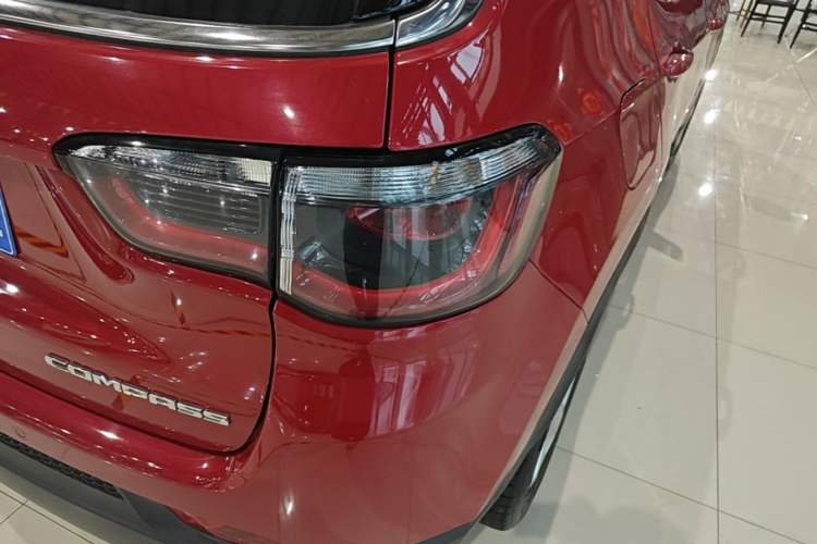 Used Jeep Compass 2019 220T Automatic Family Edition Exterior 3