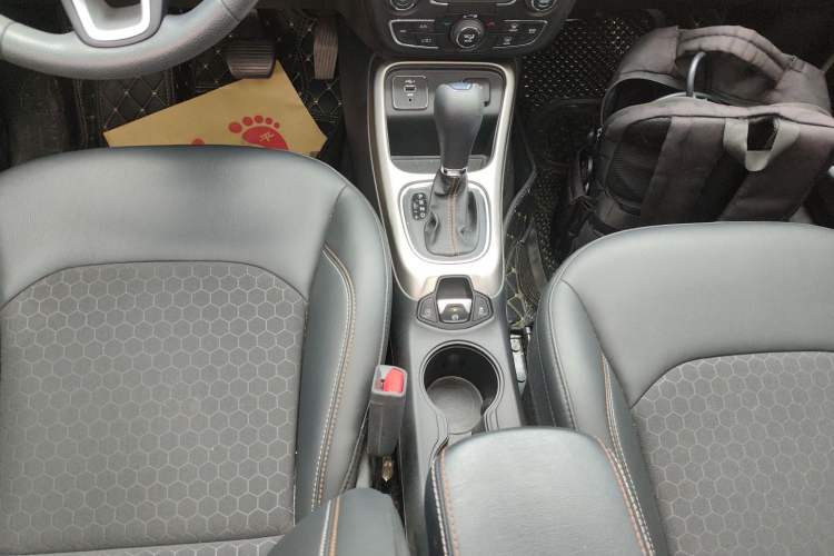 Used Jeep Compass 2019 220T Automatic Enjoyment Version Gear Lever