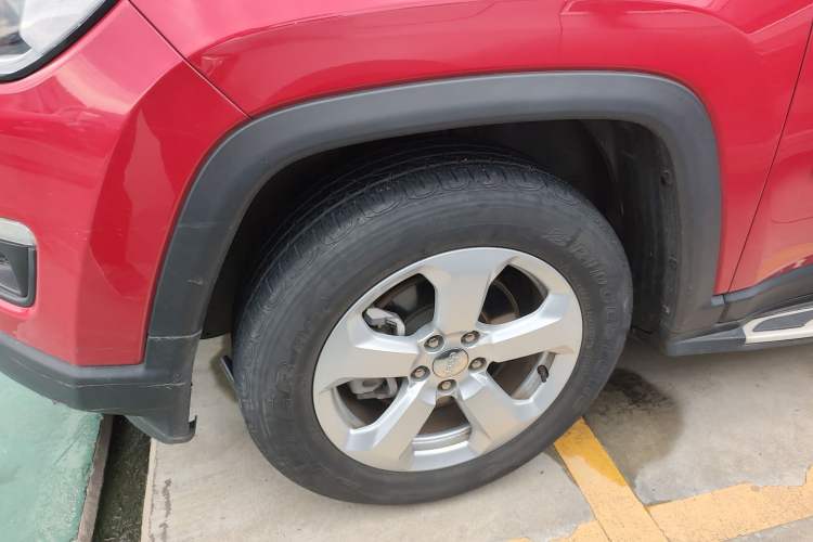 Used Jeep Compass 2019 220T Automatic Enjoyment Version Left Front Wheel Hub