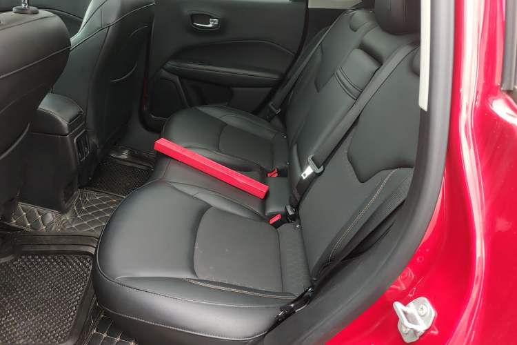 Used Jeep Compass 2019 220T Automatic Enjoyment Version Left Rear Seat