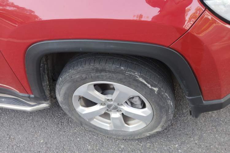 Used Jeep Compass 2019 220T Automatic Family Edition Right Front Wheel Hub