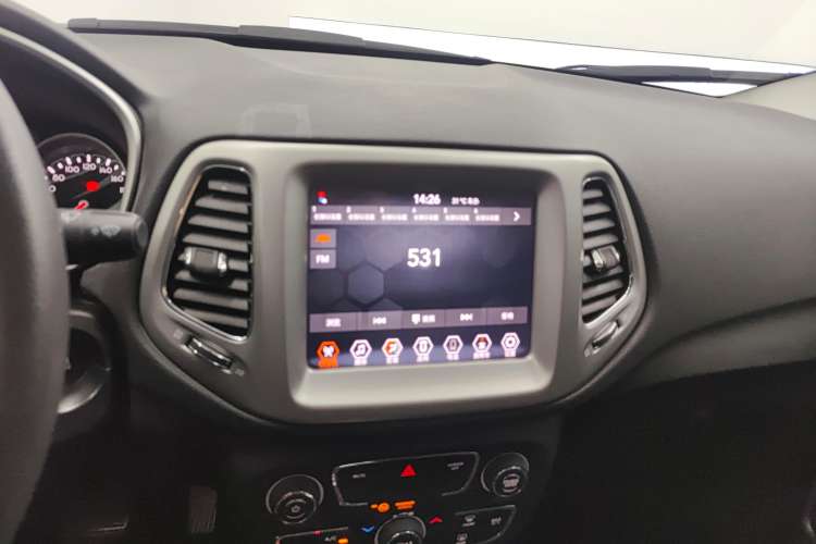 Used Jeep Compass 2019 220T Automatic Enjoyment Version Audio And AC Panel