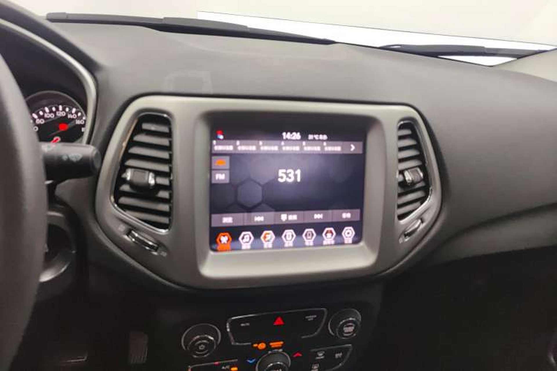 Used Jeep Compass 2019 220T Automatic Enjoyment Version Audio And AC Panel