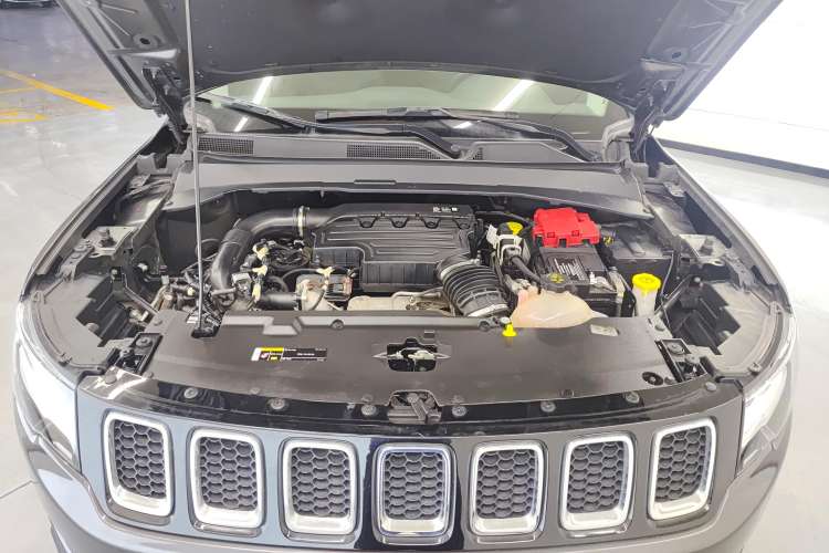 Used Jeep Compass 2019 220T Automatic Enjoyment Version Engine Bay