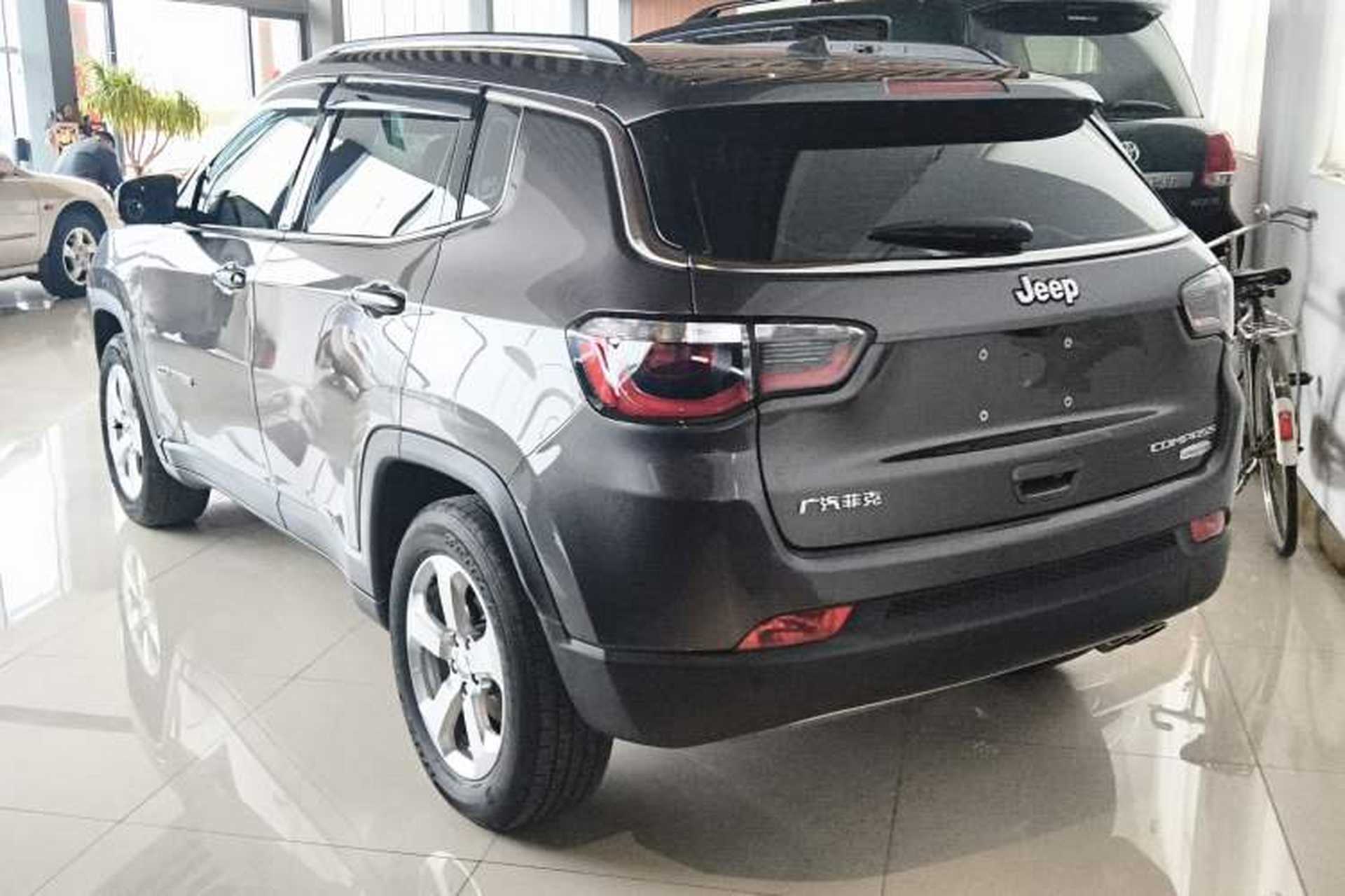 Used Jeep Compass 2019 220T Automatic Family Edition Exterior 2