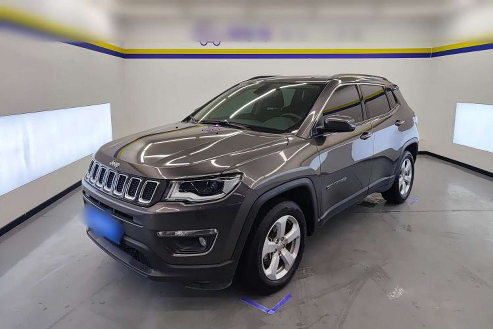Used Jeep Compass 2019 220T Automatic Enjoyment Version Front Left 45 Deg