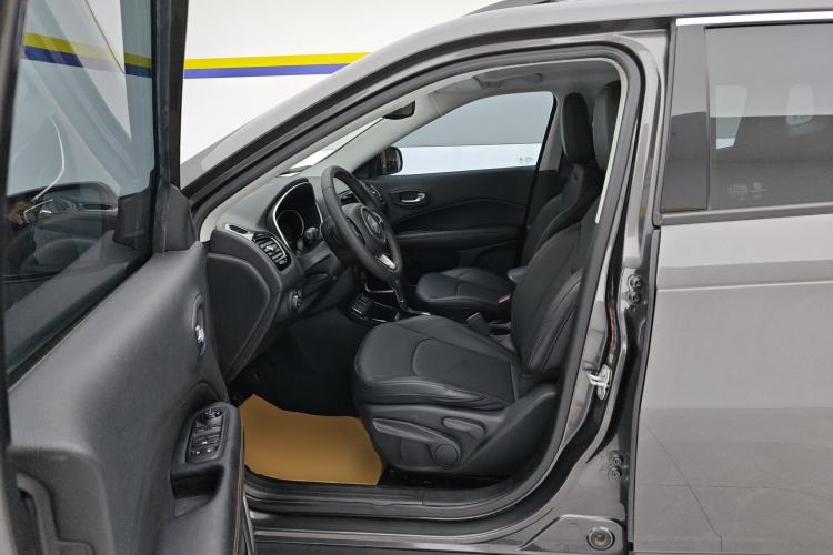 Used Jeep Compass 2019 220T Automatic Family Edition Left Front Seat