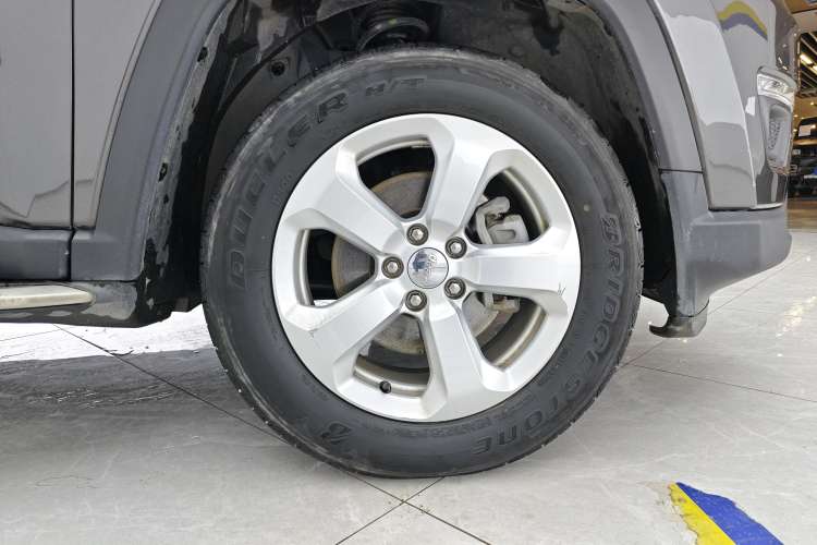 Used Jeep Compass 2019 220T Automatic Family Edition Right Rear Wheel Hub