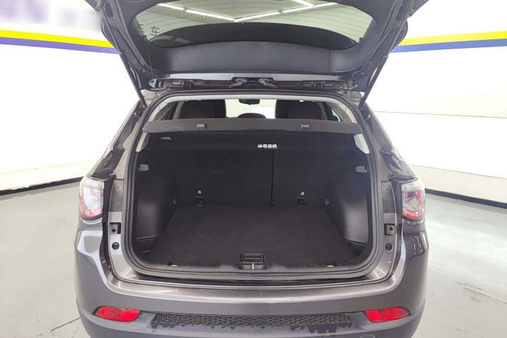 Used Jeep Compass 2019 220T Automatic Enjoyment Version Trunk