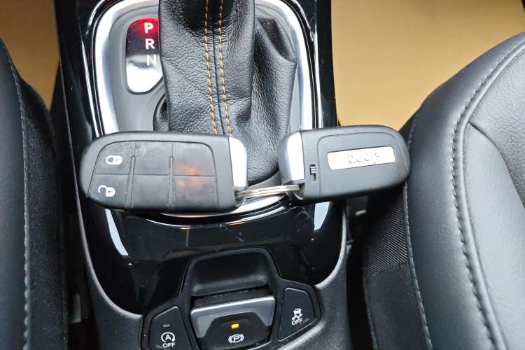 Used Jeep Compass 2019 220T Automatic Family Edition Vehicle Key