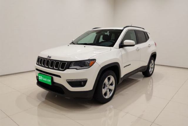 Jeep Compass 2019 200TS Automatic Premium - Connected Large Screen Version مستعملة
