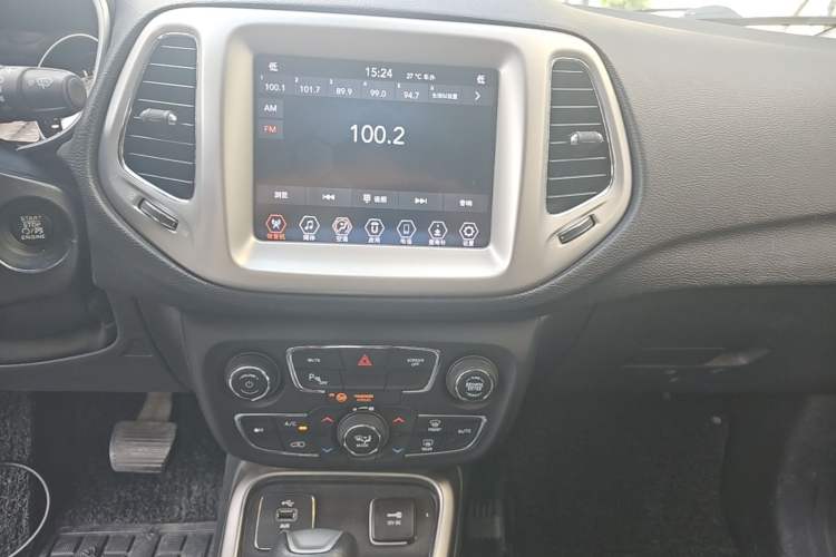 Used Jeep Compass 2019 200T Automatic Family Edition - Connected Large Screen Version Audio And AC Panel