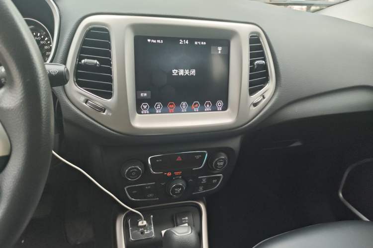 Used Jeep Compass 2019 220T Automatic Enjoyment Version Audio And AC Panel
