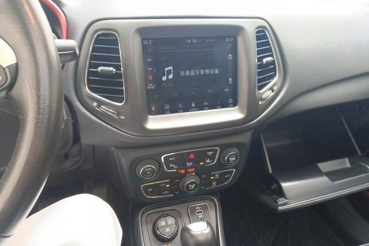 Used Jeep Compass 2019 220T Automatic Four-Wheel Drive High-Performance Flagship Edition Audio And AC Panel