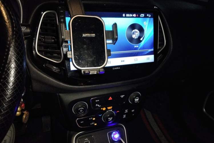 Used Jeep Compass 2019 200T Automatic Enjoyment - Connected Large Screen Version Audio And AC Panel