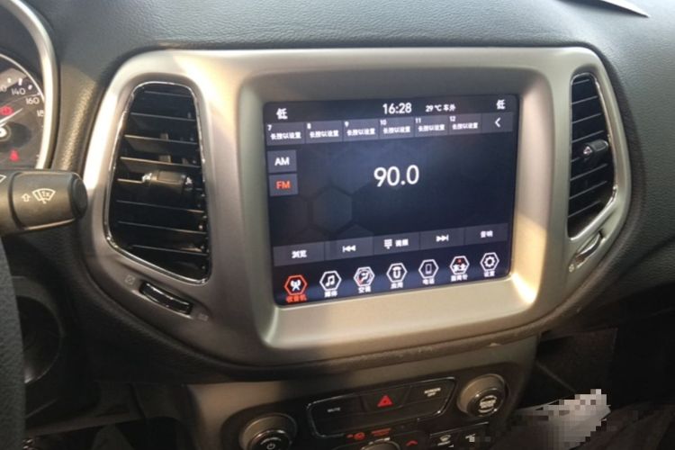 Used Jeep Compass 2019 220T Automatic Enjoyment Version Audio And AC Panel