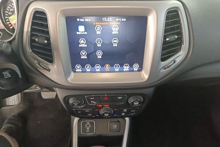 Used Jeep Compass 2019 200T Automatic Family Edition - Connected Large Screen Version Audio And AC Panel