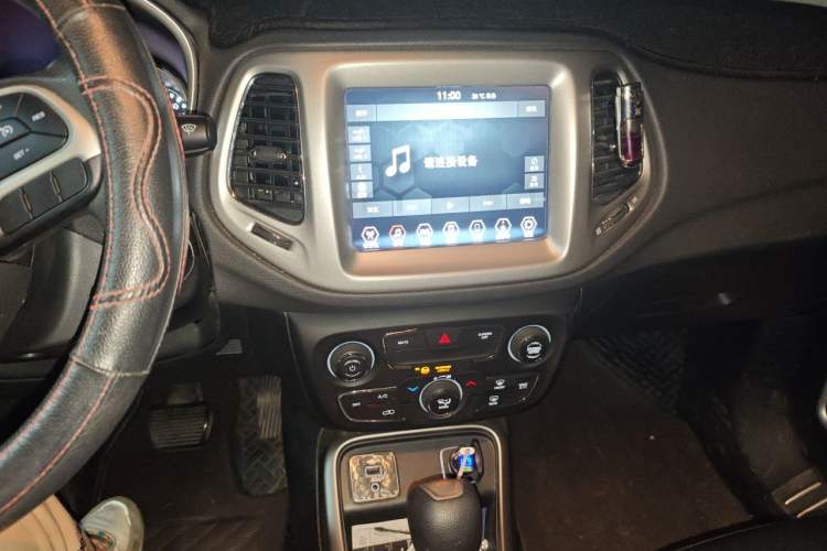 Used Jeep Compass 2019 220T Automatic Enjoyment Version Audio And AC Panel