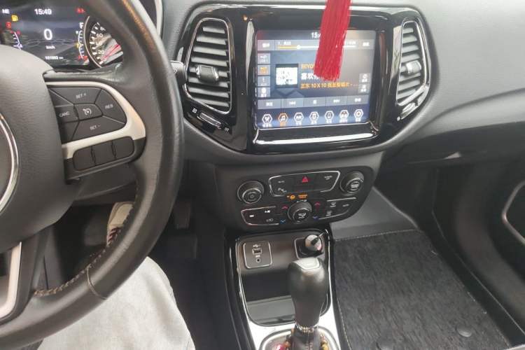 Used Jeep Compass 2019 220T Automatic Family Edition Audio And AC Panel