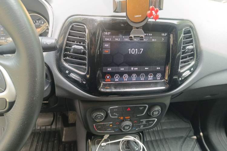 Used Jeep Compass 2019 220T Automatic Home Enjoy Cool Edition Audio And AC Panel