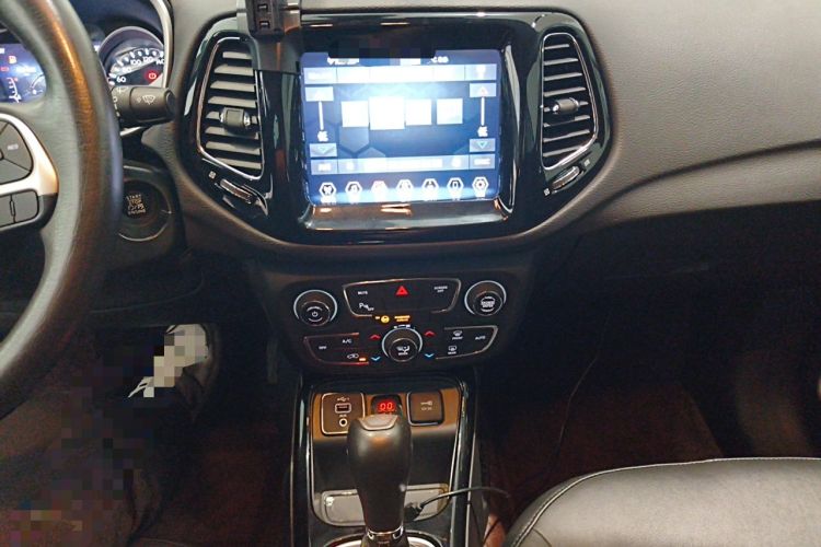 Used Jeep Compass 2019 220T Automatic Family Edition Audio And AC Panel