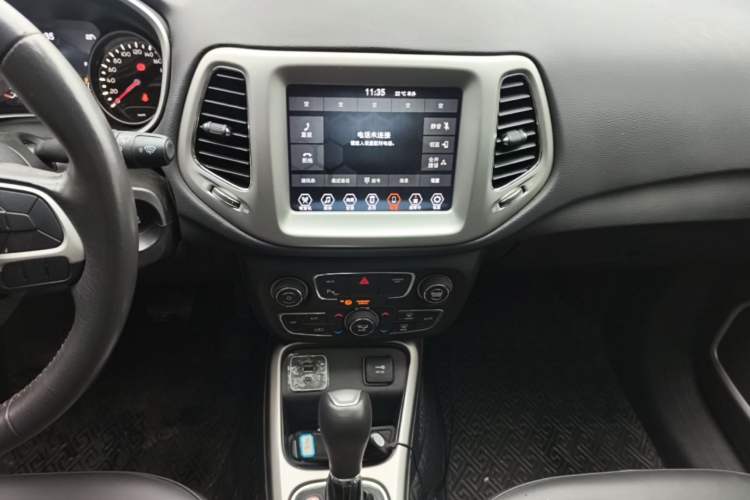 Used Jeep Compass 2019 200T Automatic Family Edition - Connected Large Screen Version Audio And AC Panel