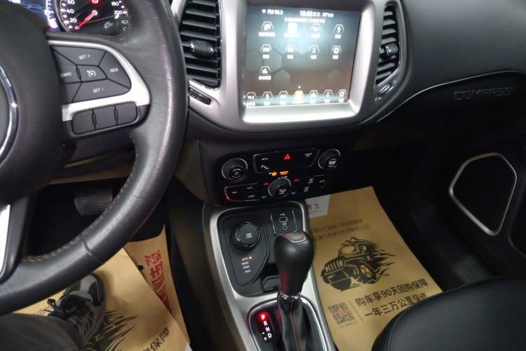 Used Jeep Compass 2019 200T Automatic Family Enjoyment Four-Wheel Drive - Connected Large Screen Version Audio And AC Panel